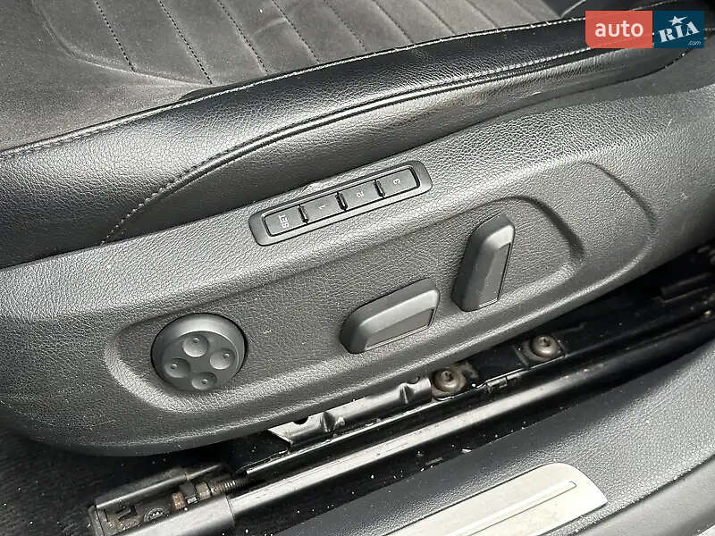 Універсал Volkswagen Passat 2011 в Сарнах