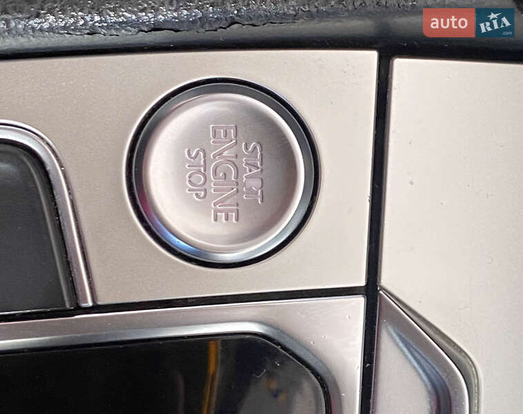 Універсал Volkswagen Passat 2015 в Львові