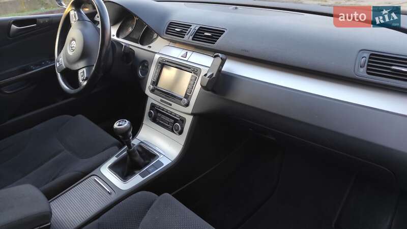 Универсал Volkswagen Passat 2010 в Калуше