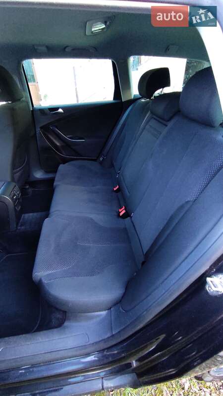 Универсал Volkswagen Passat 2010 в Калуше