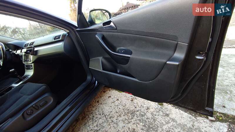 Универсал Volkswagen Passat 2010 в Калуше