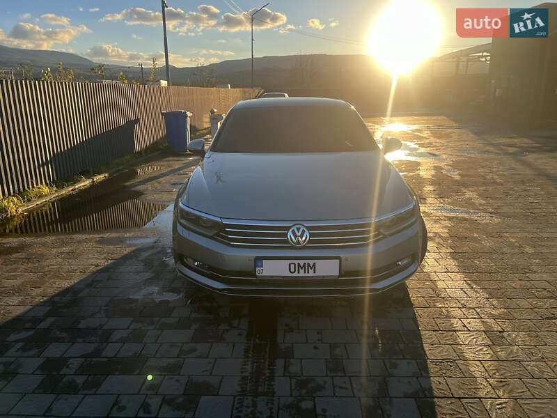 Седан Volkswagen Passat 2015 в Тячеві фото Седан Volkswagen Passat 2015 в Тячеві