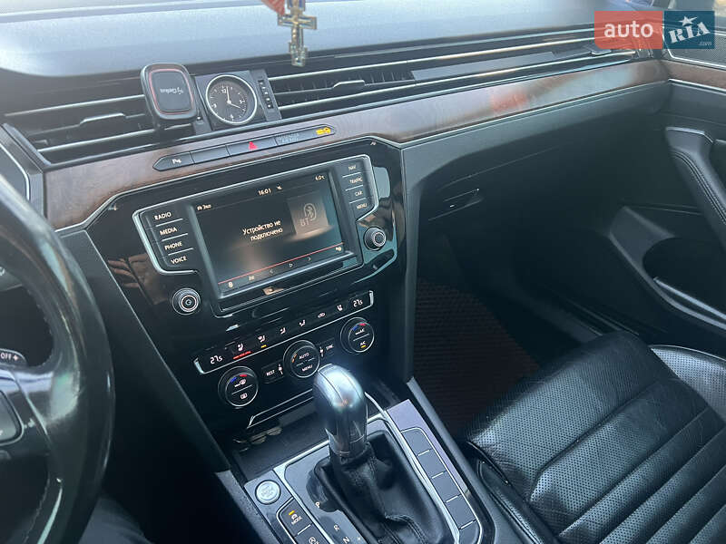 Седан Volkswagen Passat 2015 в Тячеві фото 16 Седан Volkswagen Passat 2015 в Тячеві
