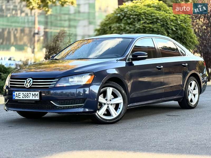 Седан Volkswagen Passat 2013 в Львове