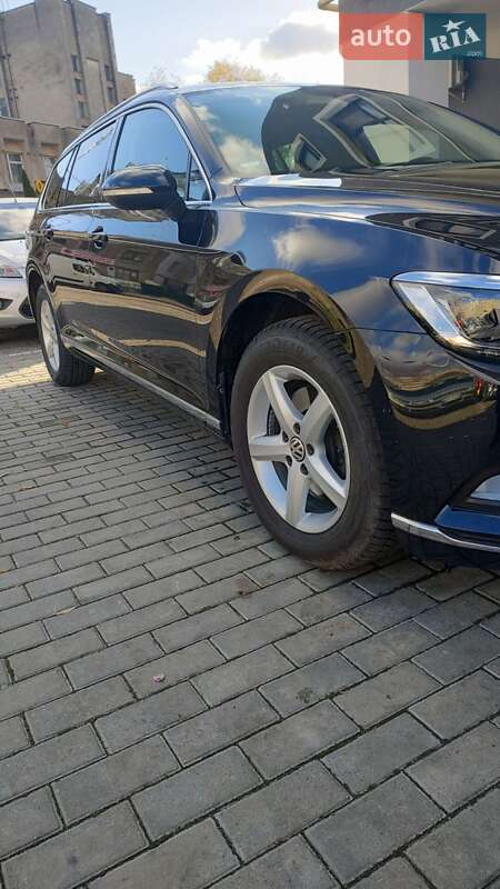 Універсал Volkswagen Passat 2018 в Львові
