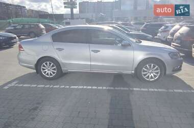 Седан Volkswagen Passat 2012 в Львові