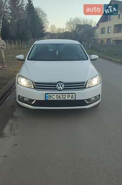 Седан Volkswagen Passat 2011 в Дрогобыче