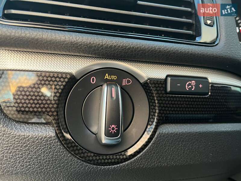 Седан Volkswagen Passat 2018 в Киеве