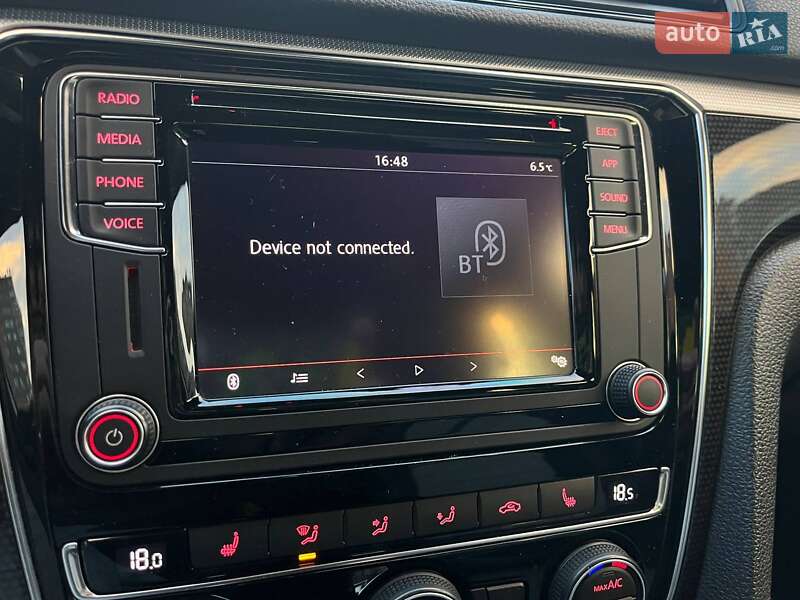 Седан Volkswagen Passat 2018 в Киеве