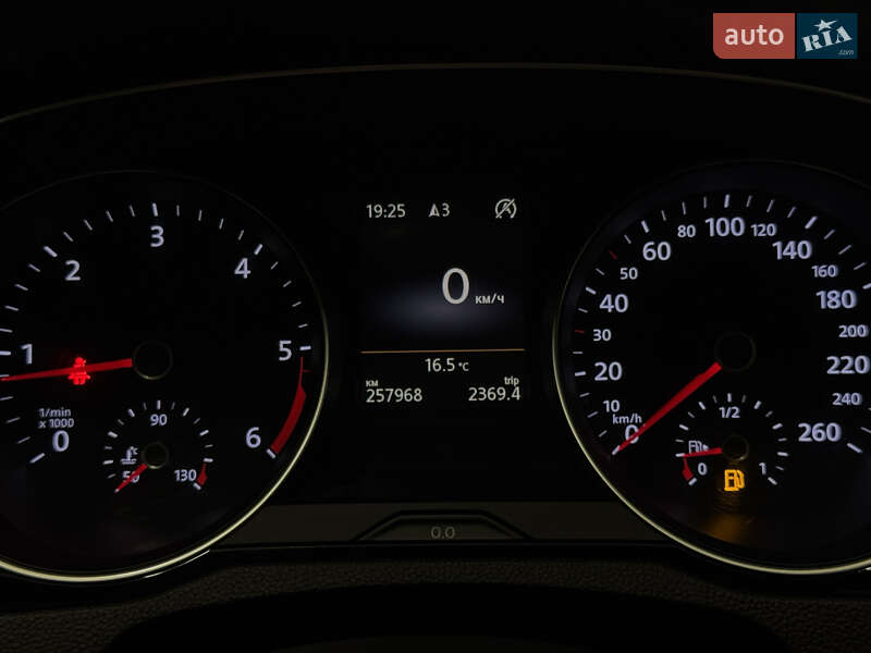 Универсал Volkswagen Passat 2015 в Николаеве