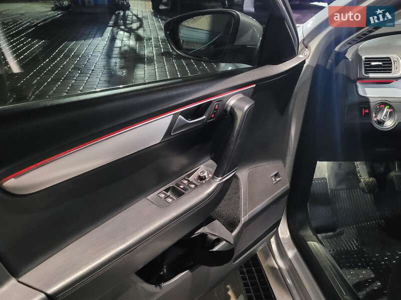 Универсал Volkswagen Passat 2012 в Львове