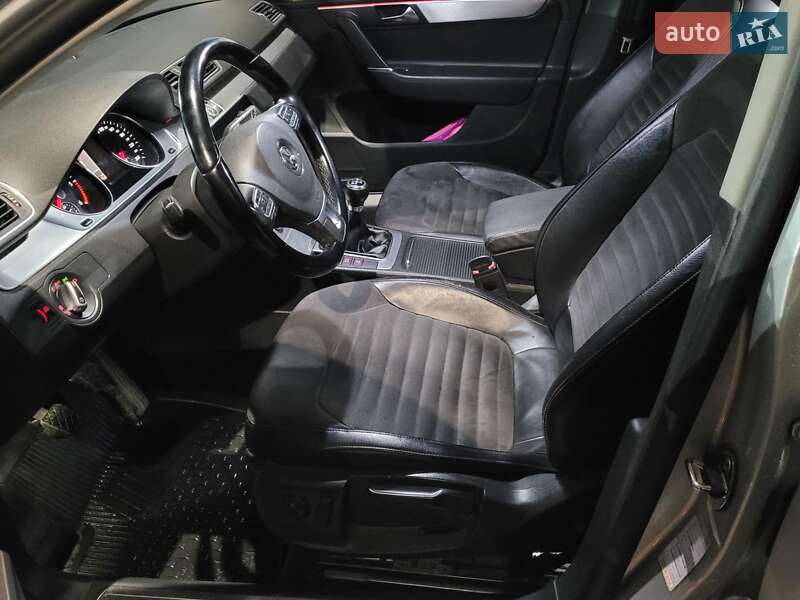 Универсал Volkswagen Passat 2012 в Львове