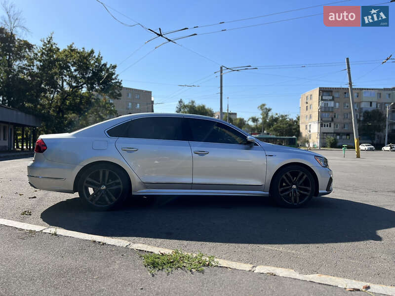 Седан Volkswagen Passat 2016 в Киеве фото 5 Седан Volkswagen Passat 2016 в Киеве