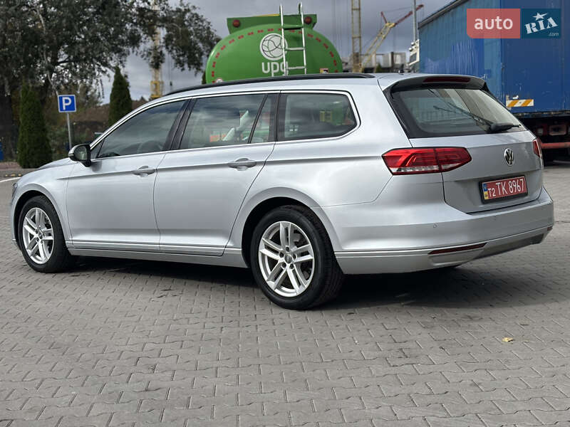 Универсал Volkswagen Passat 2017 в Житомире