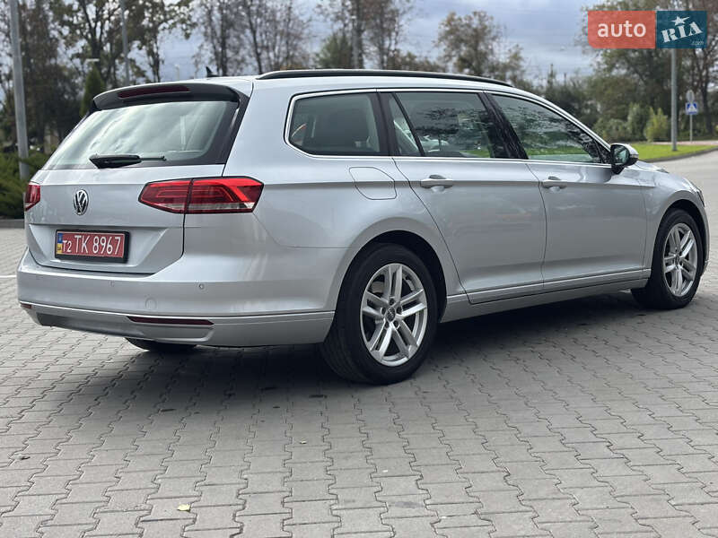 Универсал Volkswagen Passat 2017 в Житомире