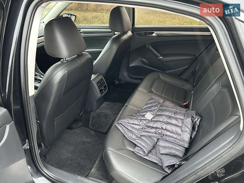 Седан Volkswagen Passat 2016 в Кропивницком
