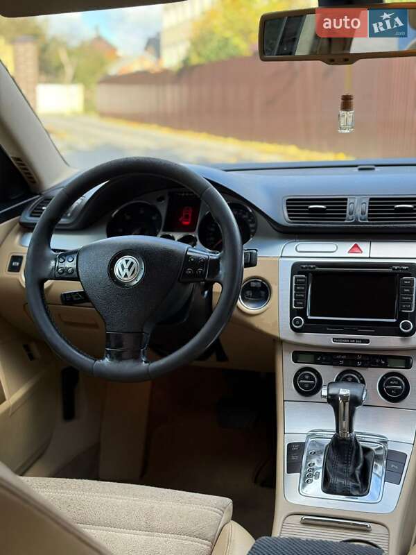 Универсал Volkswagen Passat 2008 в Стрые
