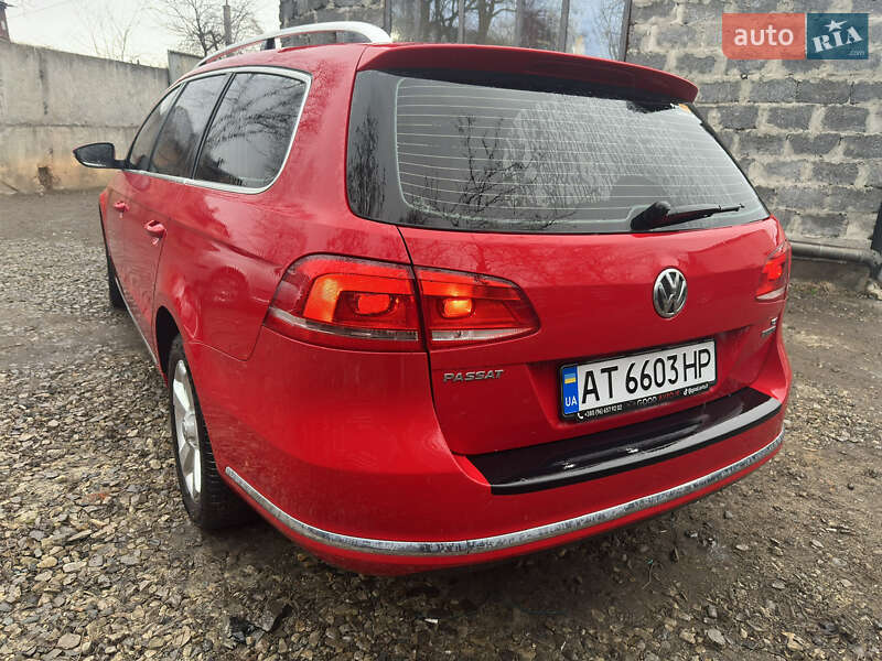 Універсал Volkswagen Passat 2012 в Івано-Франківську
