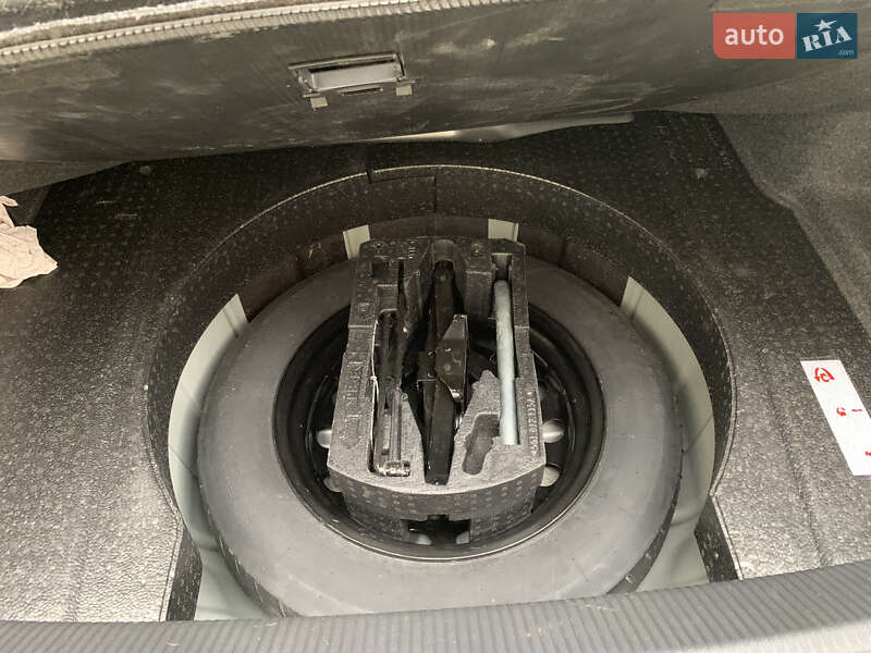 Седан Volkswagen Passat 2012 в Одесі