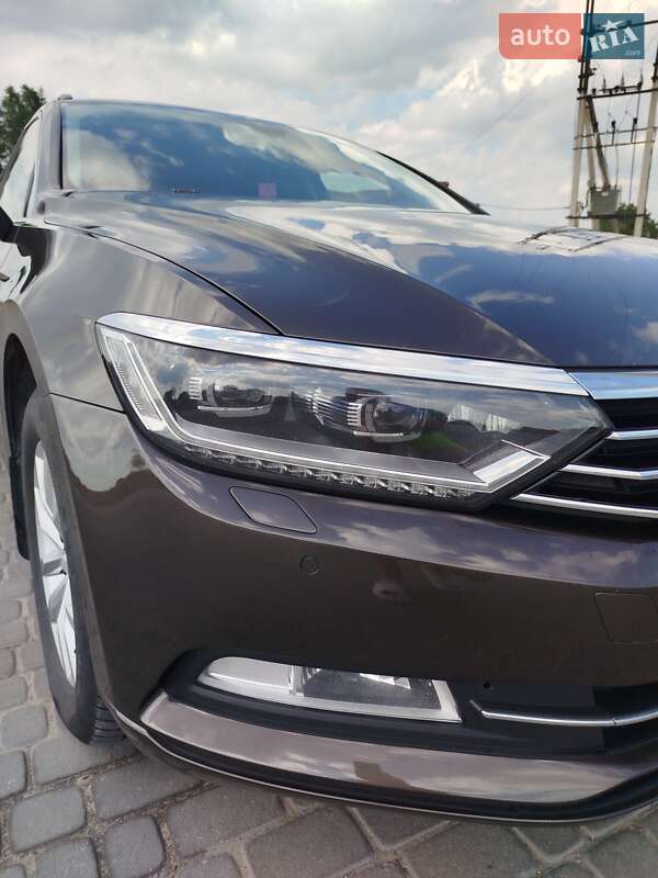 Универсал Volkswagen Passat 2015 в Ивано-Франковске