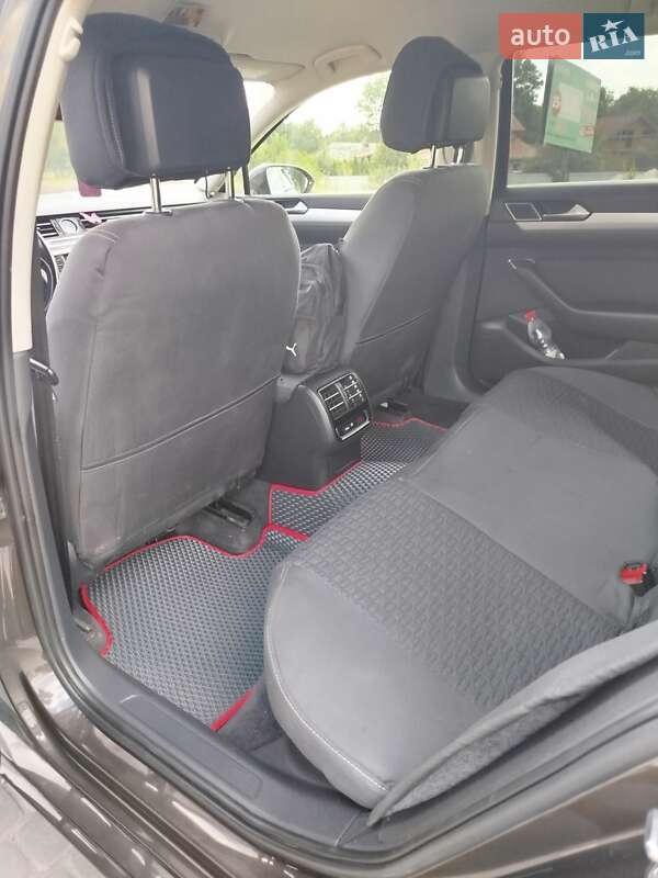 Универсал Volkswagen Passat 2015 в Ивано-Франковске