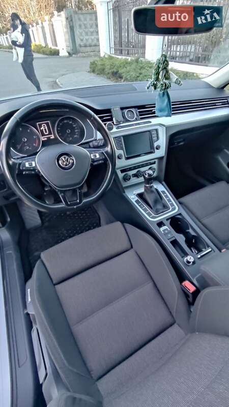 Универсал Volkswagen Passat 2015 в Виннице