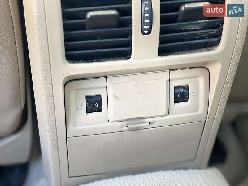 Универсал Volkswagen Passat 2011 в Нововолынске