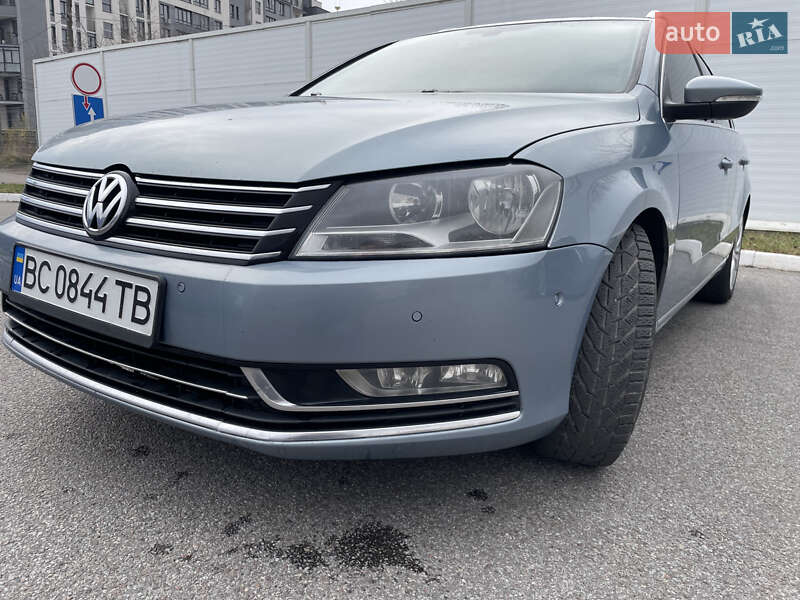 Универсал Volkswagen Passat 2013 в Львове
