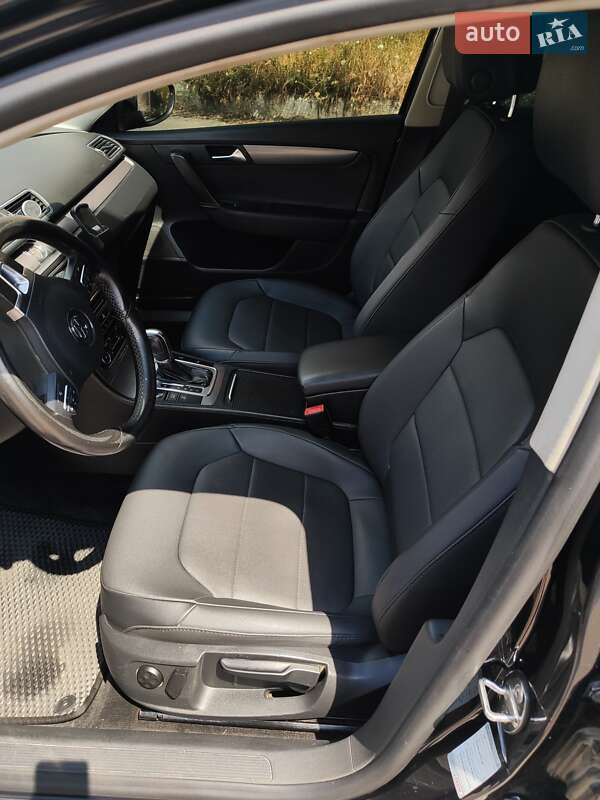 Универсал Volkswagen Passat 2011 в Кропивницком