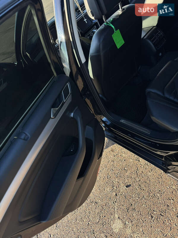 Седан Volkswagen Passat 2015 в Ужгороде