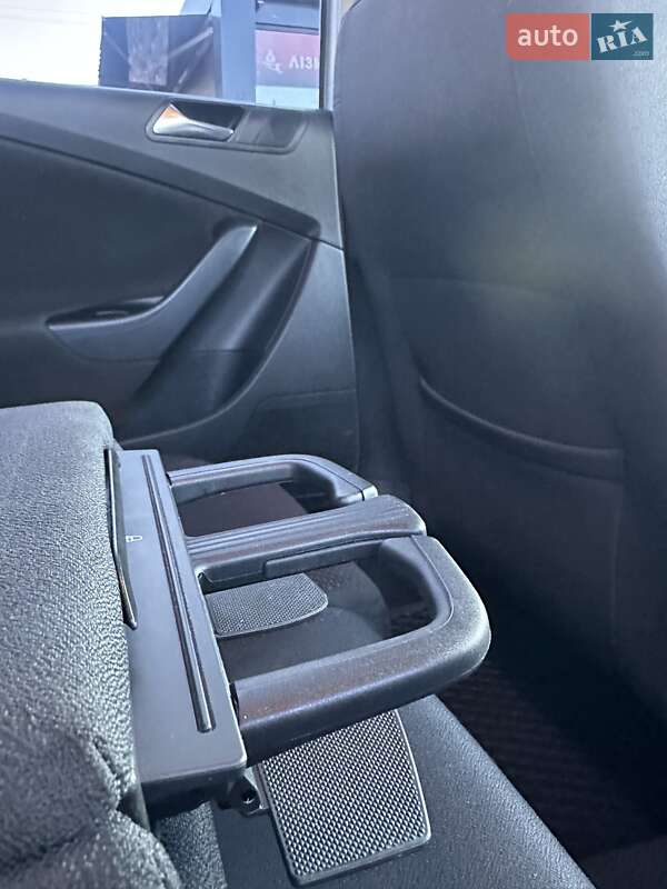 Универсал Volkswagen Passat 2010 в Белогородке