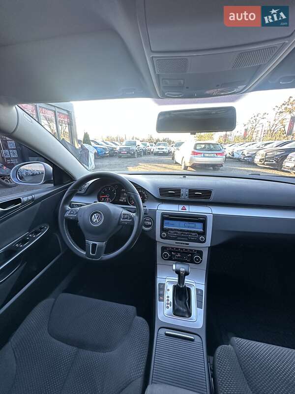 Универсал Volkswagen Passat 2010 в Белогородке