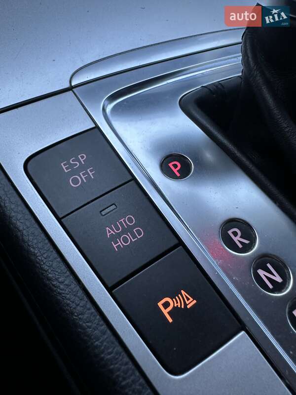 Универсал Volkswagen Passat 2010 в Белогородке