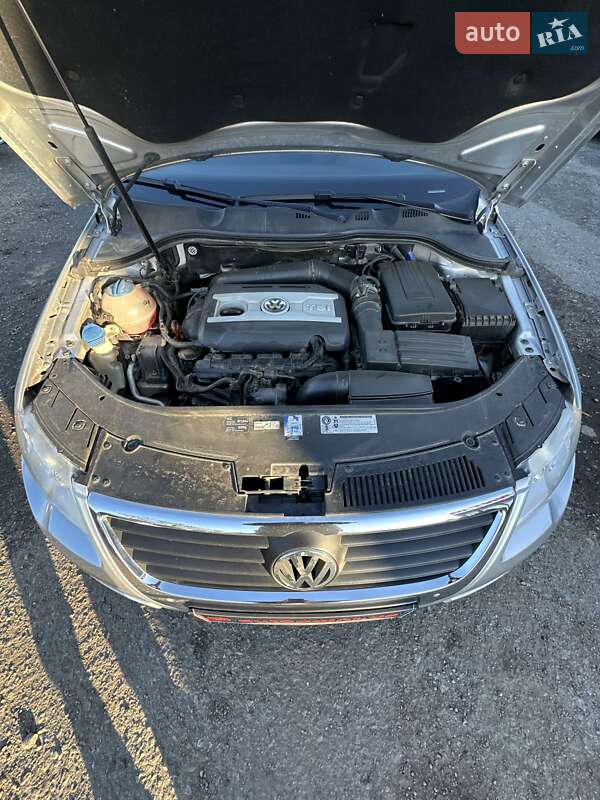 Универсал Volkswagen Passat 2010 в Белогородке