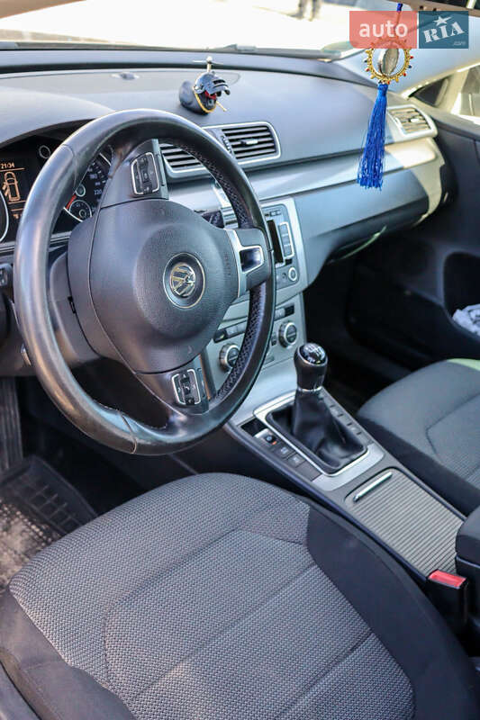 Универсал Volkswagen Passat 2013 в Львове