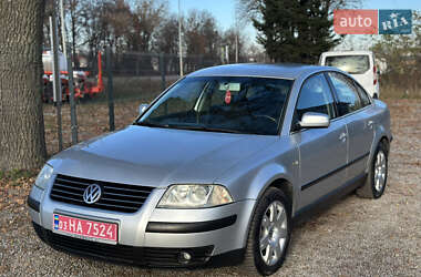 Седан Volkswagen Passat 2003 в Виннице