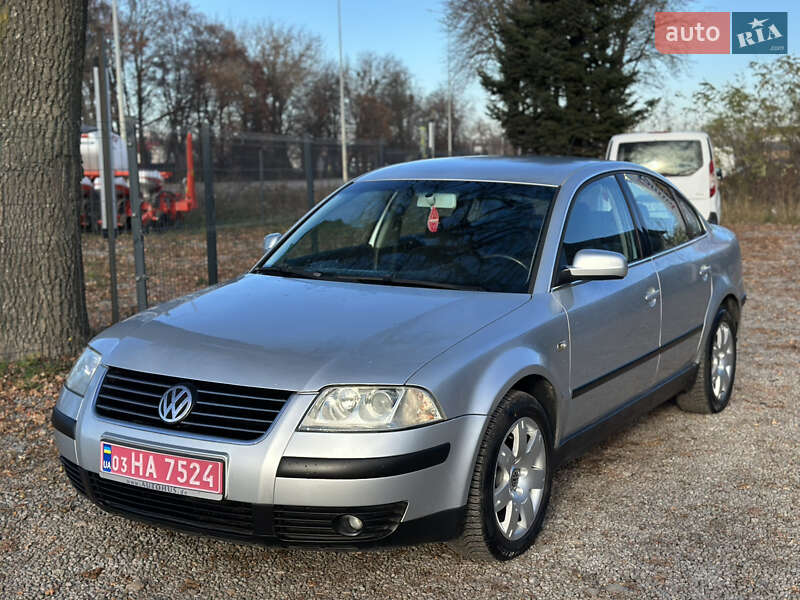 Седан Volkswagen Passat 2003 в Виннице