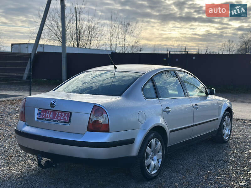 Седан Volkswagen Passat 2003 в Виннице