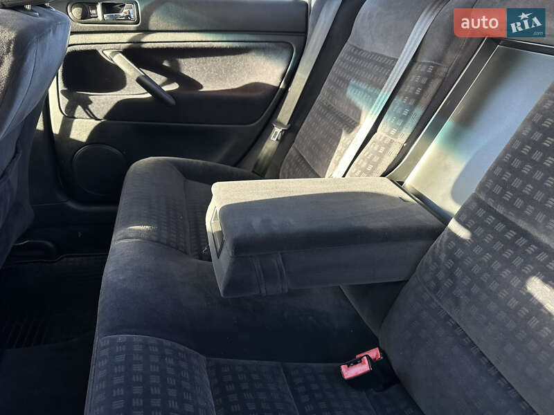 Седан Volkswagen Passat 2003 в Виннице