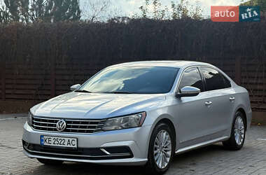 Седан Volkswagen Passat 2015 в Марганце