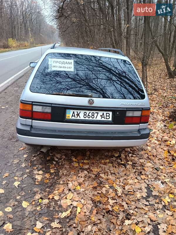 Универсал Volkswagen Passat 1993 в Харькове