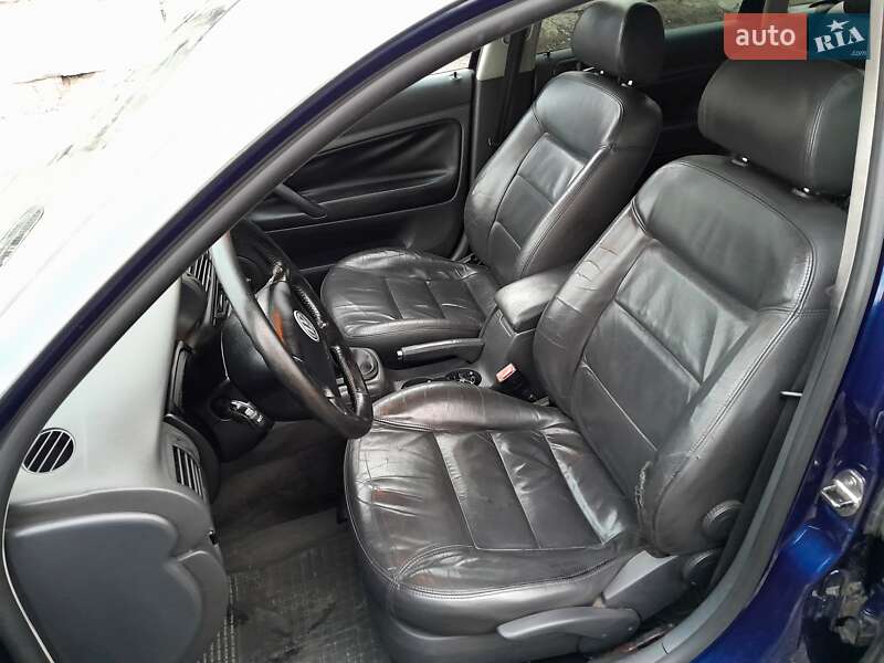 Универсал Volkswagen Passat 2004 в Любомле