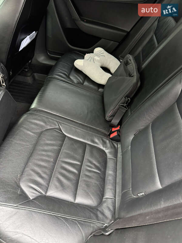 Универсал Volkswagen Passat 2012 в Вознесенске