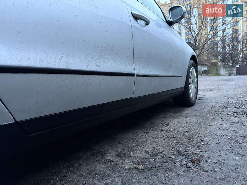 Универсал Volkswagen Passat 2006 в Киеве