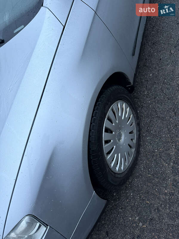 Универсал Volkswagen Passat 2006 в Киеве