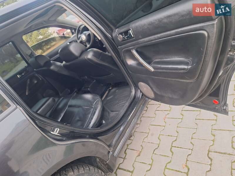 Универсал Volkswagen Passat 1998 в Черновцах