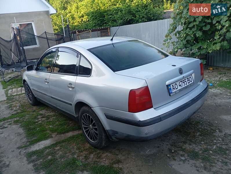 Volkswagen Passat 1998 Volkswagen Passat 1998