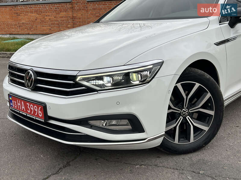 Седан Volkswagen Passat 2021 в Дрогобыче