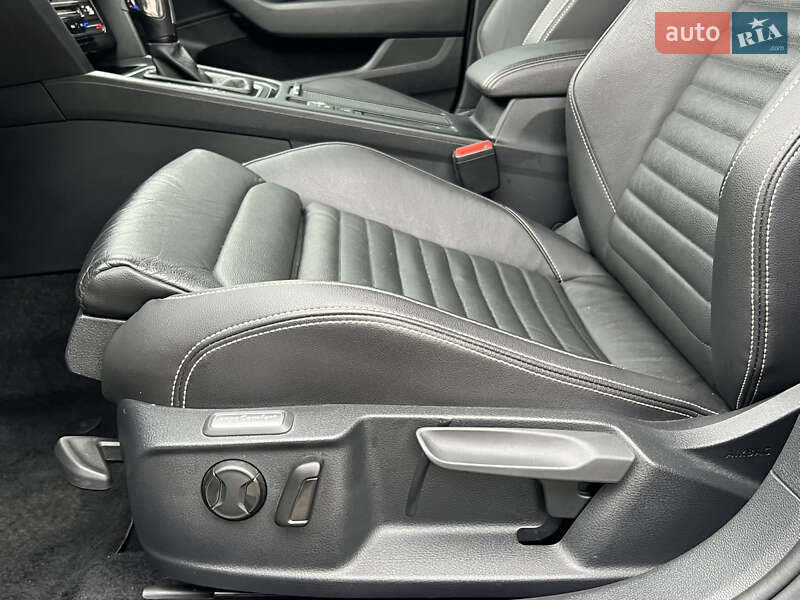 Седан Volkswagen Passat 2021 в Дрогобыче
