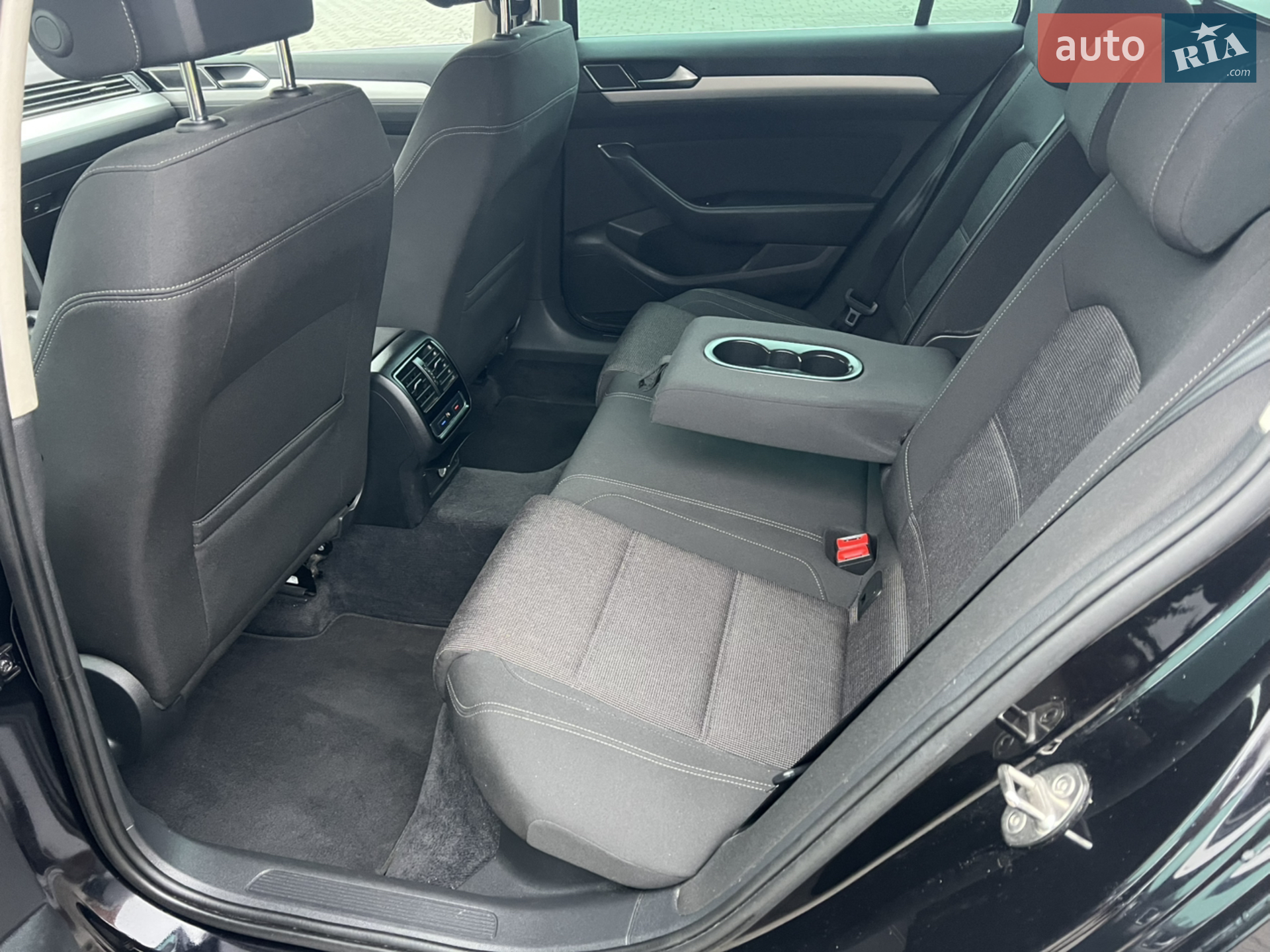 2019 Volkswagen Passat - мініатюра 19